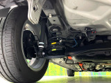お車を安心してお乗りいただく為には、足回りの定期点検が欠かせません。サービスサポート(有償保証)では無料点検もご提供しており、安心のカーライフをお過ごしいただけるサポート体制が整っています。
