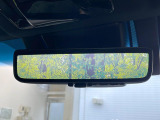 【デジタルインナーミラー】後席の大きな荷物や同乗者で後方が確認しづらい時でも安心!カメラが撮影した車両後方の映像をルームミラー内に表示。クリアな視界で状況の確認が可能です!