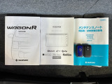 スマートキーは鍵をバッグに入れたままでもドアロックの開閉やエンジンのON・OFFができます。夜間や雨の日も鍵を探さなくて良いので便利です。