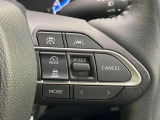 【レーダークルーズコントロール】高速道路での長距離走行が楽に!!自動で速度を保つクルーズコントロールが、衝突軽減システムと連携し、前方の車両を感知して車間を保つように速度調節してくれます!!