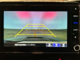 【バックカメラ】運転が苦手な方も車庫入れラクラクです!ギアをリバースに入れれば自動的に切り換わりますので、面倒な操作は不要です♪狭い駐車場もお車を傷つけず安心ですね!