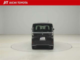 後方視界は、大きなバックドアガラスを採用し、十分確保されています。この車には、パノラマビューカメラとリヤセンサーが付いています。ご安心ください。