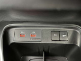 USBポートが付いています。