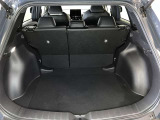 バックドアを上げた状態です。シートを倒せば荷室のスペースが広くなります!用途に合わせて快適な室内を!
