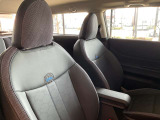 MINIのシートは体を包み込むようなデザインになっているので長時間運転しても疲れにくい設計です。