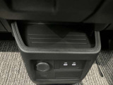 USB電源を装備してます。スマホやタブレットの充電に便利です♪