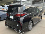 お車の見学に疲れたときは、併設のカフェでちょっと一息。。。ワンちゃんと一緒に、当店の挽きたてコーヒーをお召し上がりください。