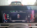 e-POWER専用メーターはモーター出力、エネルギーフロー表示、各種燃費表示機能、バッテリー残量、オド・ツイントリップメーター、デジタル時計、航続可能距離、サービスインターバルなどが表示されます