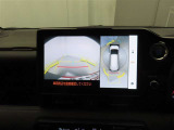バックモニターを装備しています。車庫入れ時等に車両後方が確認出来るのでとても便利です。
