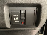 片側電動スライドドア☆電動スライドドアには挟み込み防止機能が付いています。腕や足・異物を感知すると、動作が停止します。