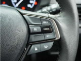 ◆アダプティブクルーズコントロール◆予め設定した車速内でクルマが自動的に加減速。前走車との適切な車間距離を維持しながら追従走行します。【LKAS】車線維持支援システムでステアリング操作を支援。