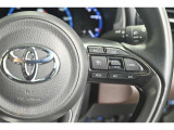 レーダークルーズコントロール(全車速追従機能付)付きです。車速に応じて追従支援してくれるので、ロングドライブも快適です。詳細は販売店スタッフまでおたずねください。