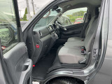 足元ゆったりで同乗者の方もくつろげます☆