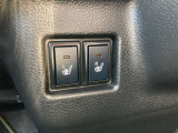 運転席助手席にはシートヒーターがついております