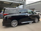 「こんな車屋さんがあるんだ!」、「おもしろい!」と感じていただけましたら、私どもも大変うれしく思います。ご来店のご感想、お待ちしております。