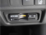 ◆ETC2.0装着◆進化したドライブ体験。料金収受システムだけだったETCが生まれ変わって、高速道路を賢く使うETC2.0に進化しました。多彩な情報サービスが便利で快適なドライブ体験を提供します。
