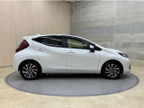 「中古車ハイブリッド保証」付き。ハイブリット機構を無償で保証します。保証期間は初度登録年月から10年目まで、または3年間の長い方。但し累計走行距離が20万km以内。