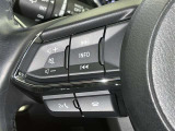 ステアリングスイッチ装備!運転しながら手元でオーディオの操作などができます。