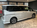 当店はメンテナンス工場併設ですので、納車後のメンテナンスもお任せください!