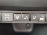 運転席・助手席シートヒーター付きです。
