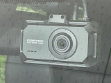【ドライブレコーダー】ドライブレコーダー装備!走行中はもちろん、あおり運転や事故に遭遇した際、映像で記録し、万一のリスクに備えます。※記録用SDカードはお客様ご自身でご準備いただく必要があります。
