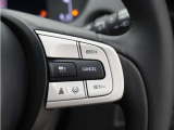 ◆アダプティブクルーズコントロール◆予め設定した車速内でクルマが自動的に加減速。前走車との適切な車間距離を維持しながら追従走行します。【LKAS】車線維持支援システムでステアリング操作を支援。