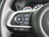 ☆ハンドルの左側のスイッチはオーディオの切り替え・選局・音量調整が出来ます。目線を変えずに操作が出来るので安全ですね♪