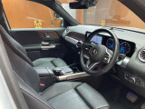 GLB GLB200d 4マチック 4WD 本革シート