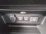 運転席・助手席シートヒーター付きです。