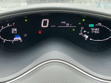 ☆視認性の良いメーターには、燃費情報など運転をサポートする様々な情報を表示します☆
