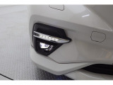 日中でも点灯しフロントビューにもアクセントとなっているLEDデイライナー。不要な際は車内よりスイッチにて消灯できます。