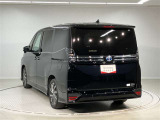 弊社の商品車両は横浜本牧にあります本部で隅々までチェックを行い、トヨタの厳しい商品基準をクリアした車両を展示しています。ご安心してお選びいただけます。