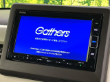 【純正ナビ】人気の純正ナビを装備しております。ナビの使いやすさはもちろん、オーディオ機能も充実!キャンプや旅行はもちろん、通勤や買い物など普段のドライブも楽しくなるはず♪