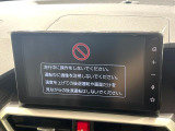 【9インチ ディスプレイオーディオ】大画面ディスプレイへお持ちのスマートフォンと連携して、ナビやbluetoothでの音楽再生が可能です♪デザインはもちろん操作性も良好!別途ナビ機能の取付可能です♪