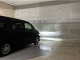 LEDヘッドランプです。十分な明るさを保ちつつも消費電力が少なく、バルブ寿命も長いのが特徴です。瞬時にMAXの光量を発揮するのもLEDならではです。