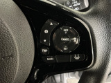 【アダプティブ・クルーズ・コントロール】予め設定した車速内でクルマが自動的に加減速。 前走車との適切な車間距離を維持しながら追従走行し、高速道路でのドライバーの疲労を軽減してくれる嬉しい機能付♪