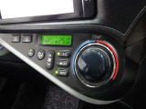 車内の温度管理に便利なオートエアコン☆