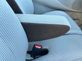 運転席にはアームレストが付いてます☆