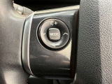 ナビゲーションに視線を移さず、ハンドルから手を離さず、運転に集中したまま手元でオーディオ操作できます♪