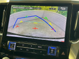 【バックカメラ】駐車時に後方がリアルタイム映像で確認できます。大型商業施設や立体駐車場での駐車時や、夜間のバック時に大活躍!運転スキルに関わらず、今や必須となった装備のひとつです!