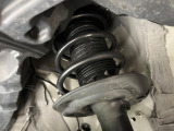 お車を安心してお乗りいただく為には、足回りの定期点検が欠かせません。サービスサポート(有償保証)では無料点検もご提供しており、安心のカーライフをお過ごしいただけるサポート体制が整っています。