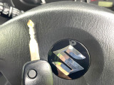 【キーレス】少し離れた場所からでもボタン一つでドアの開錠・施錠ができるのでとっても便利!ドアの鍵穴周りに傷をつけることもありません♪
