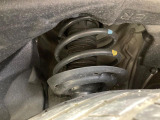 お車を安心してお乗りいただく為には、足回りの定期点検が欠かせません。サービスサポート(有償保証)では無料点検もご提供しており、安心のカーライフをお過ごしいただけるサポート体制が整っています。