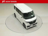 両側パワースライドドア付きだから、狭い駐車スペースなどでの乗り降りラクラク♪小さなお子さまのいるご家庭には嬉しい装備です。
