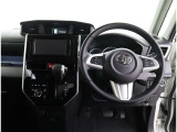 運転席です!ステアリングのスレなども少なく、非常にきれいな状態ですよ♪