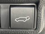 【パワーバックドア】スマートキーや運転席のボタンを押すだけでリアゲートが自動で開閉します!荷物を持っている時や、高い位置にあるバックドアを閉める際に便利な機能です♪