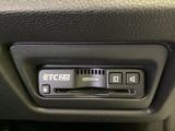 ハンドルの右下にETC2.0がついています。高速道路の料金所の通過も楽々です!。カードの取り出しもしやすい場所についています。