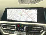 ●純正ナビ:一体感のあるナビは、高級感ある車内を演出してくれます。オーディオ機能も充実しておりますので、運転もより楽しめます♪