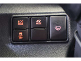 ECOモードはエアコンの利きなどを抑え、低燃費で走れるようにサポートします。EVモードはモーターのみで動くので、夜間などの静かに走行したい時に便利です。(EVモードは一定速度を超えると解除されます)