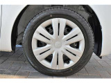 タイヤサイズは155/65R14です。